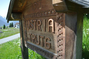 Гостиница Ustria / Pensiun Trutg, Велла